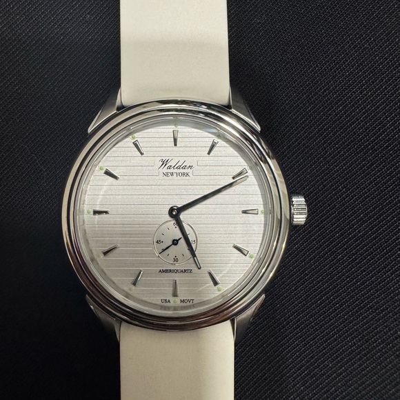 Silver Wearable Watch - Picture 1 of 3